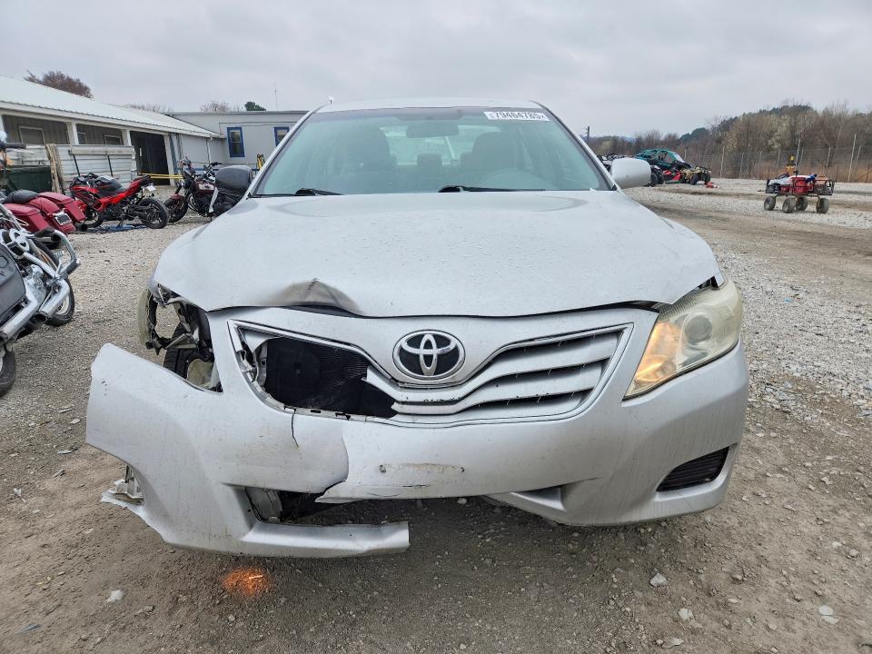 2011 Toyota Camry le