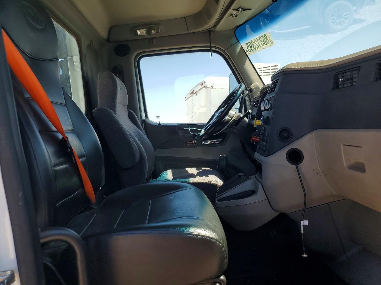2018 Peterbilt 579 Semi Truck