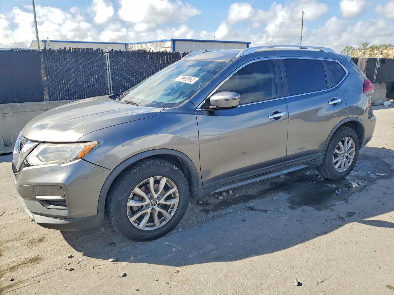 2020 Nissan Rogue sv