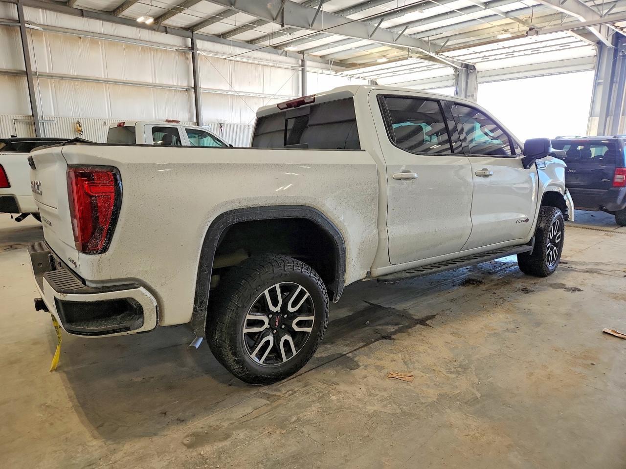 2023 GMC Sierra K1500 AT4