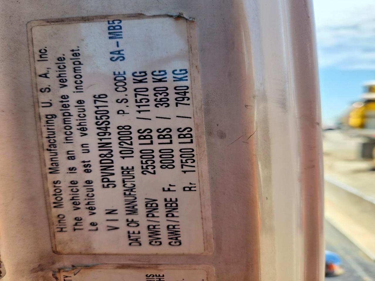 2009 Hino 258 Rollback Truck