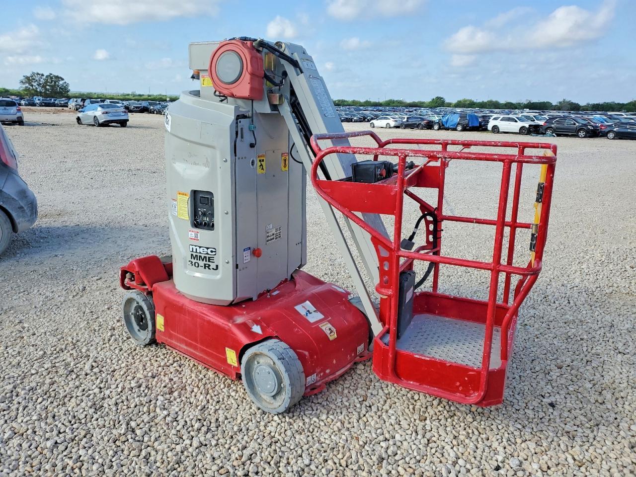 2023 MEC NME30-RJ Vertical Lift