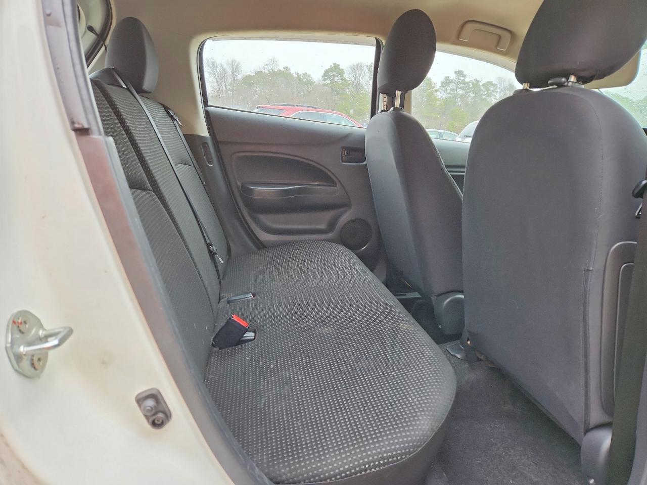 2015 Mitsubishi Mirage es