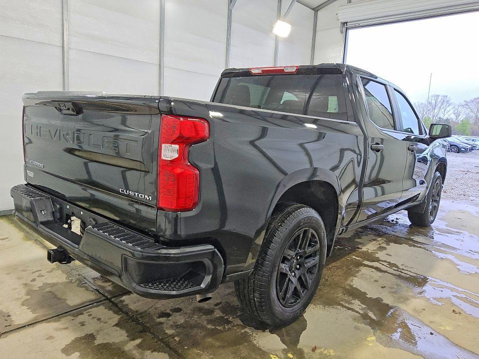 2025 Chevrolet Silverado C1500 Custom
