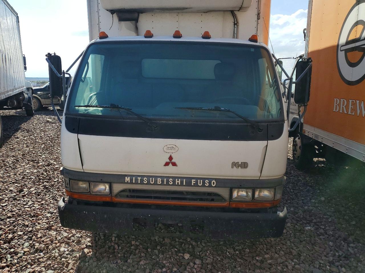 2004 Mitsubishi 2004 Mits 649-BOX Truck