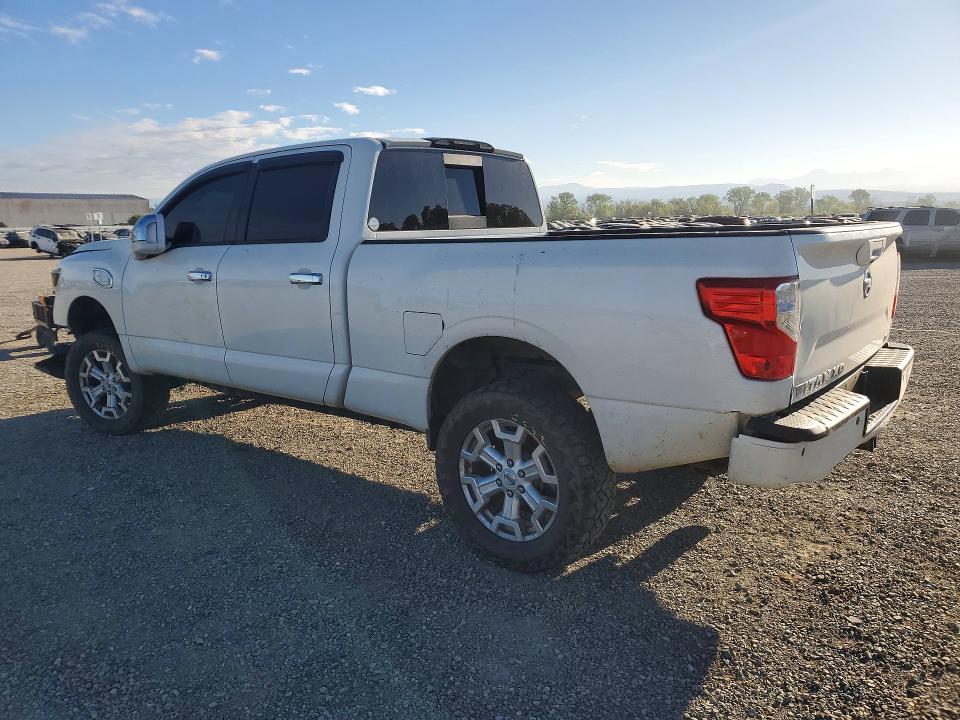 2017 Nissan Titan XD SL