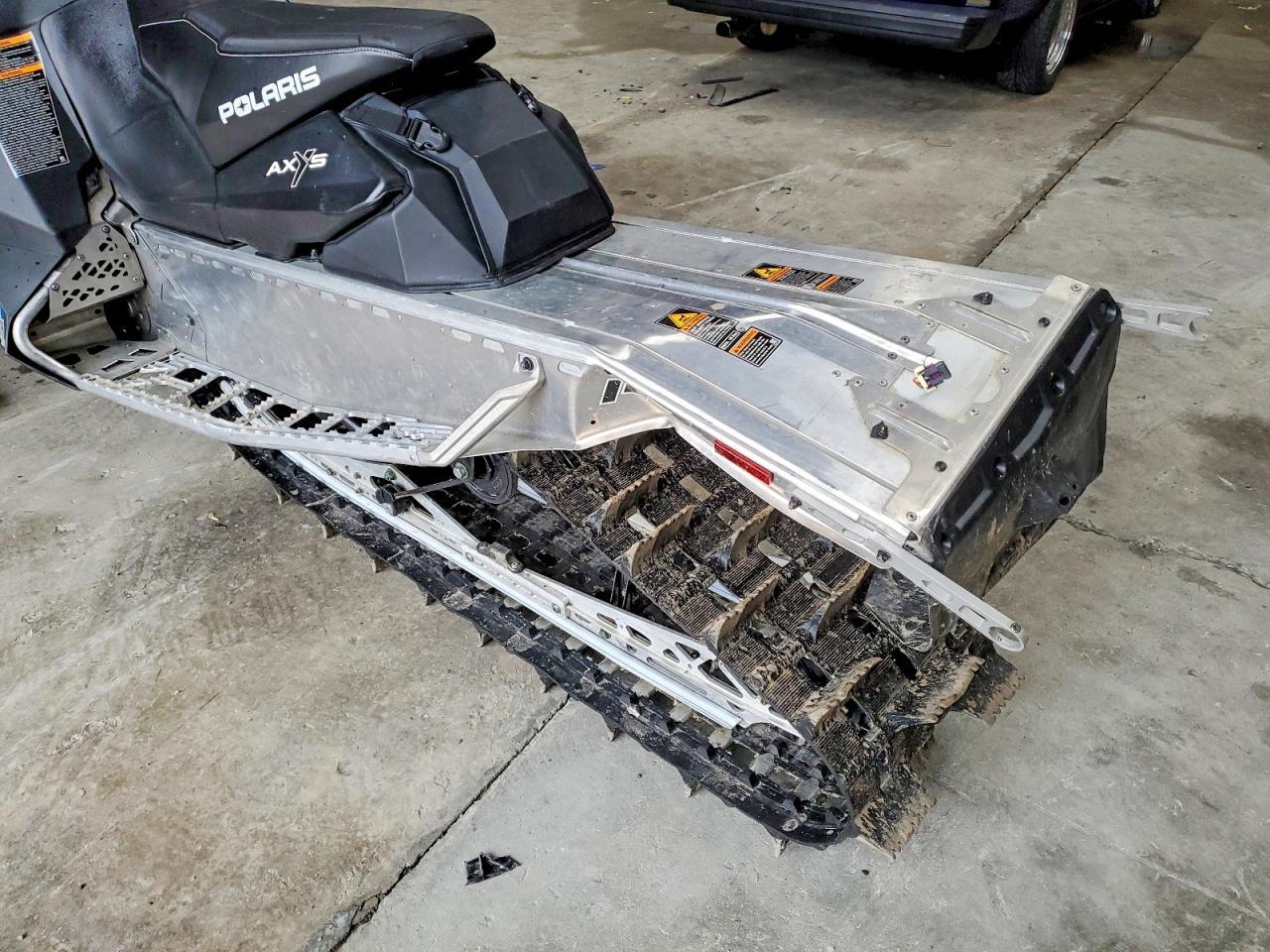 2017 Polaris Switchback 800