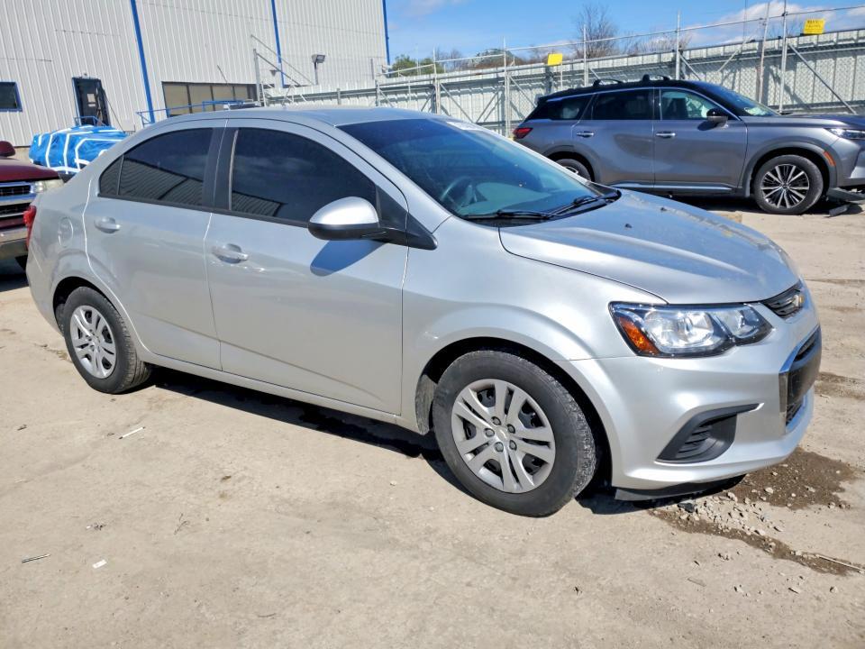 2018 Chevrolet Sonic ls