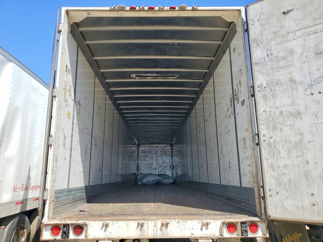 2011 Grtd 2011 Great Dane DRY Van Trailer