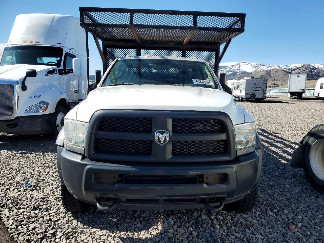 2015 Dodge RAM 5500 Flatbed Truck