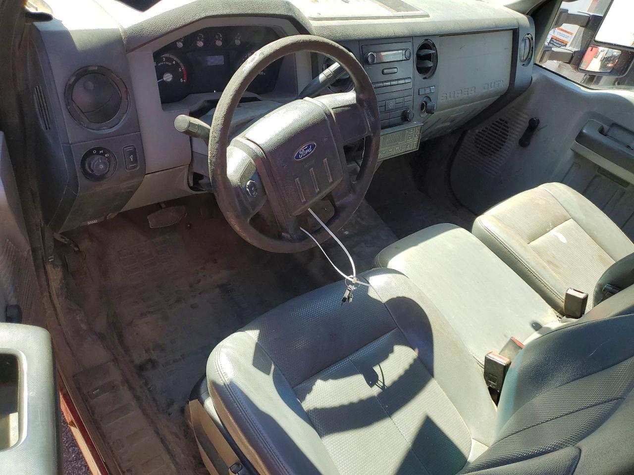 2014 Ford F550 Super Duty Flatbed Truck