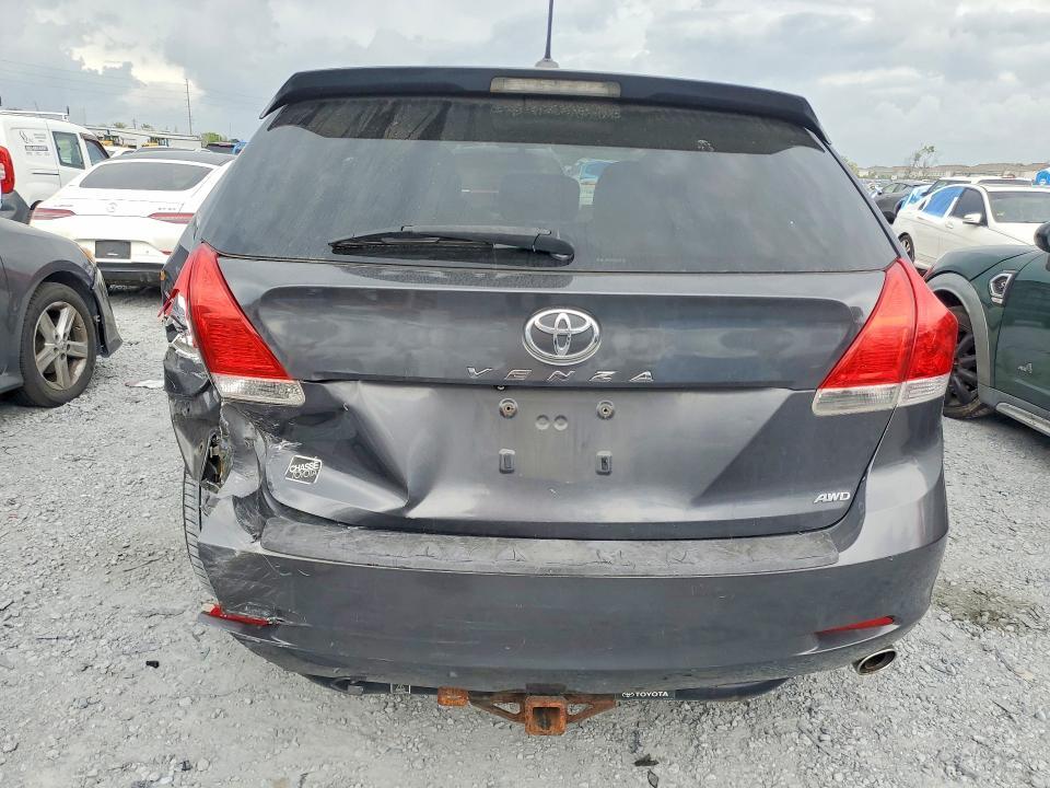 2011 Toyota Venza awd V6