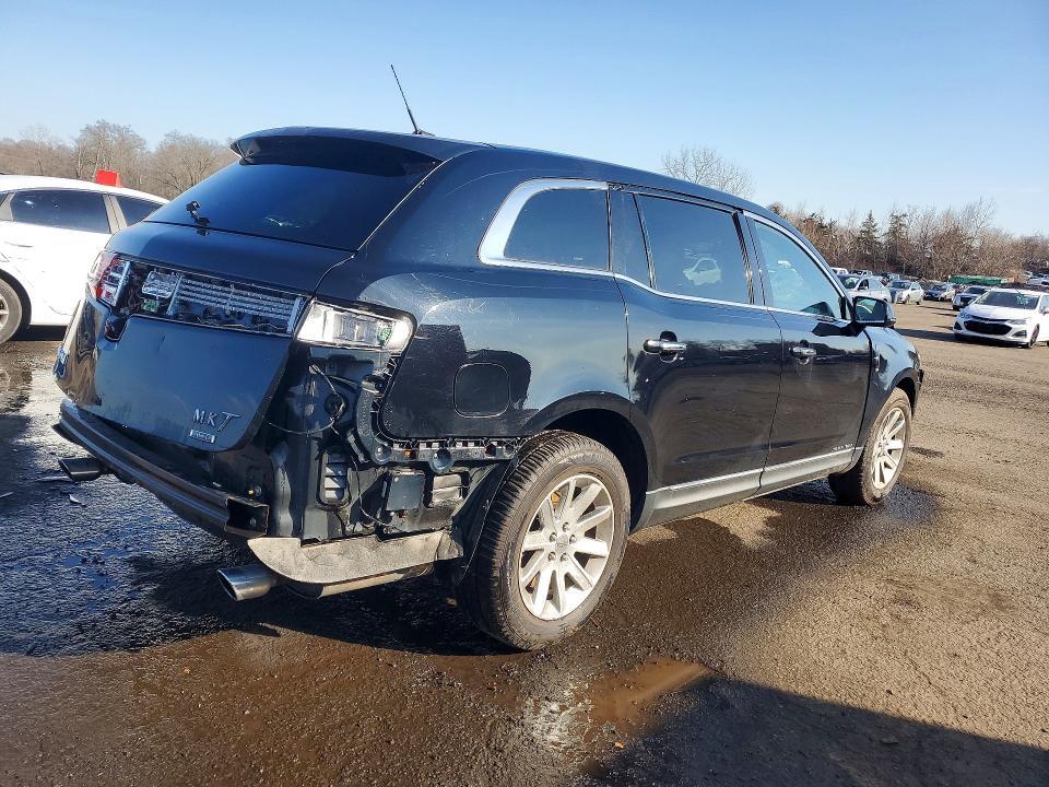 2018 Lincoln MKT