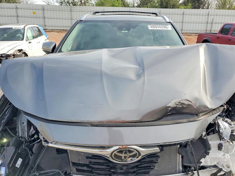 2025 Toyota Highlander Platinum