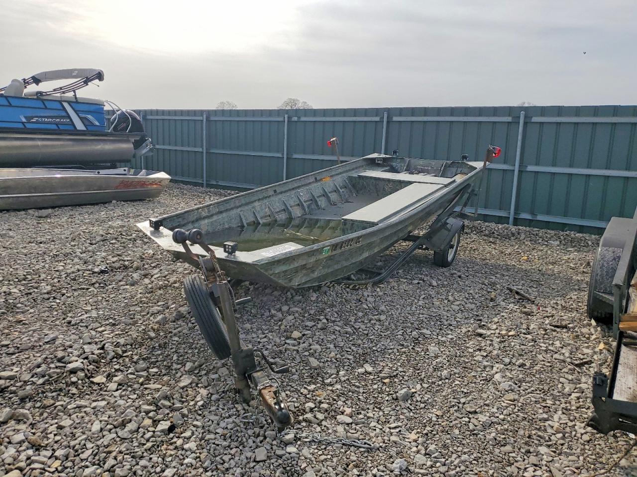 2000 Boat Boat