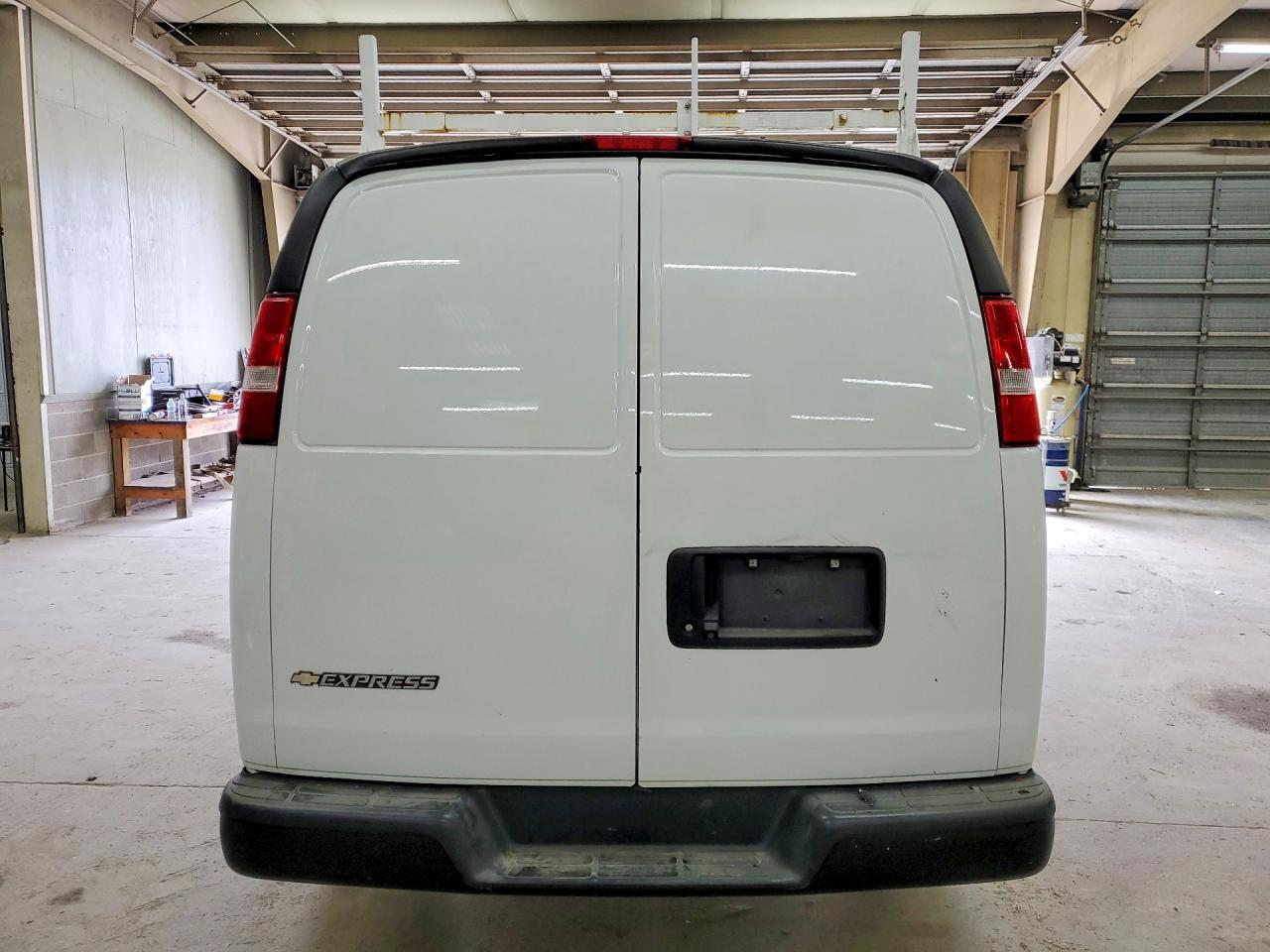 2021 Chevrolet Express G2500