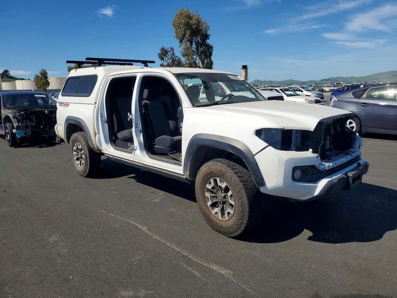 2022 Toyota Tacoma TRD OFF-Road