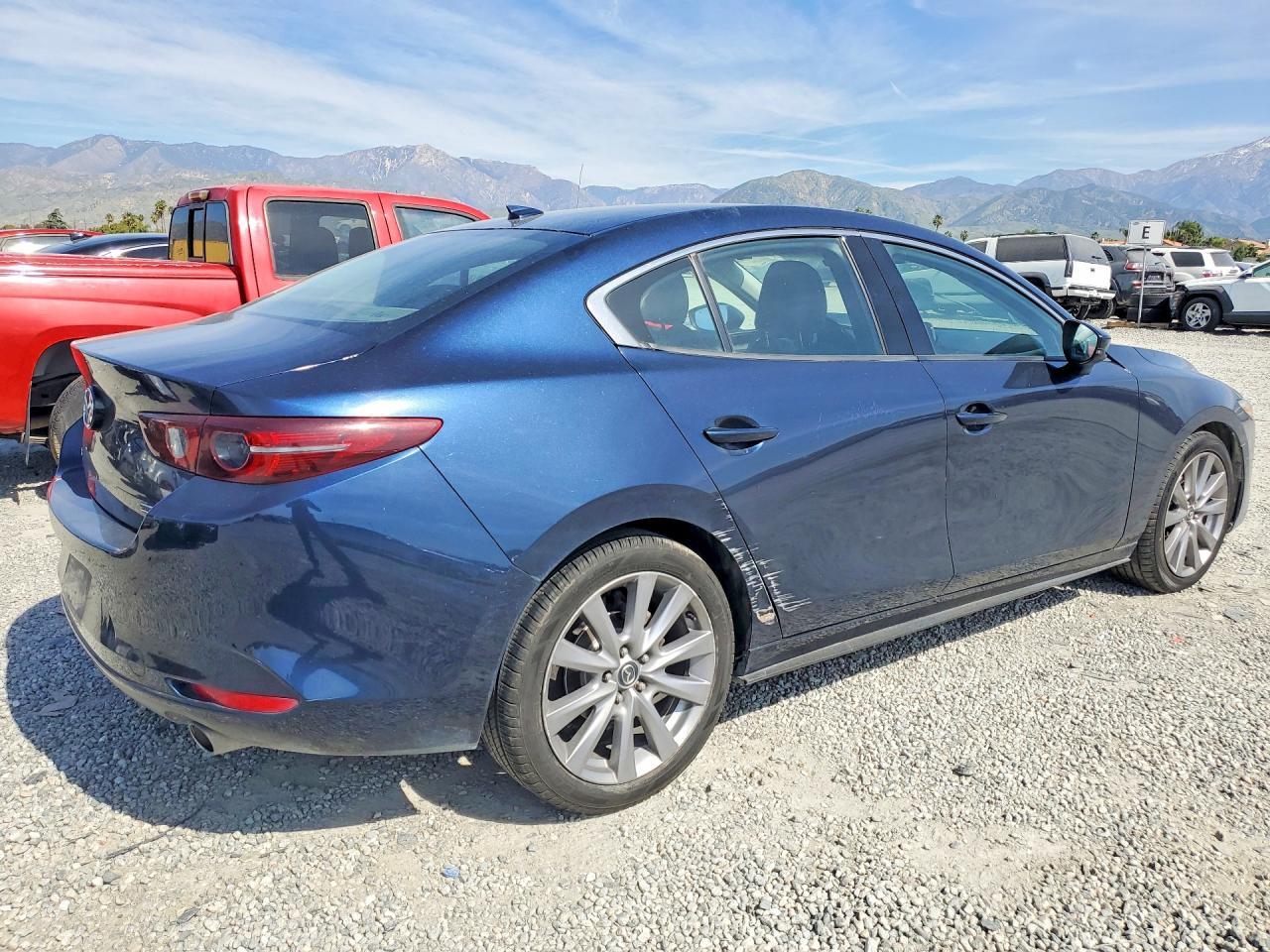 2019 Mazda 3 Premium