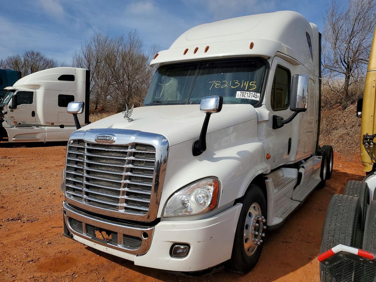 2015 Freigliner 2015 Freightliner Cascadia 125 Semi Truck
