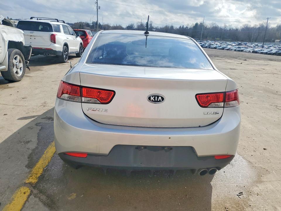 2010 KIA Forte Koup ex