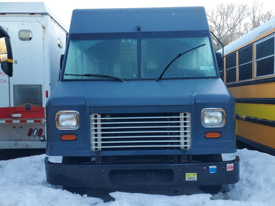 2021 Freightliner MT45G Delivery Truck