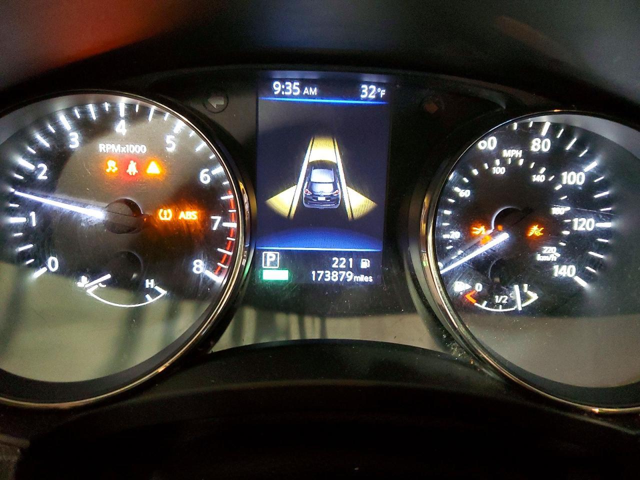 2020 Nissan Rogue sv