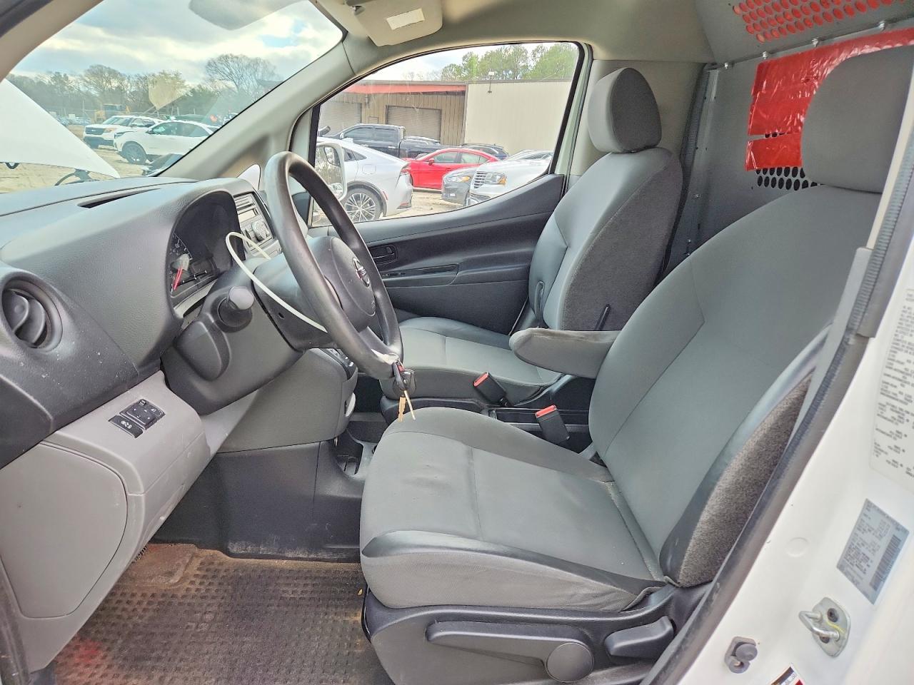 2017 Nissan NV200 SV