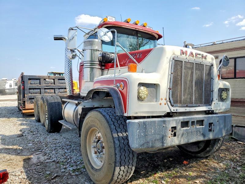 1985 Mack 600 RS600