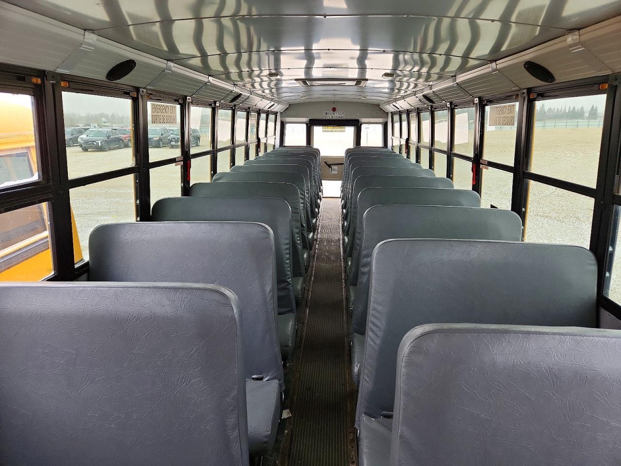 2011 Freigliner 2011 Thomas SAF-T-LINER C2-School Bus