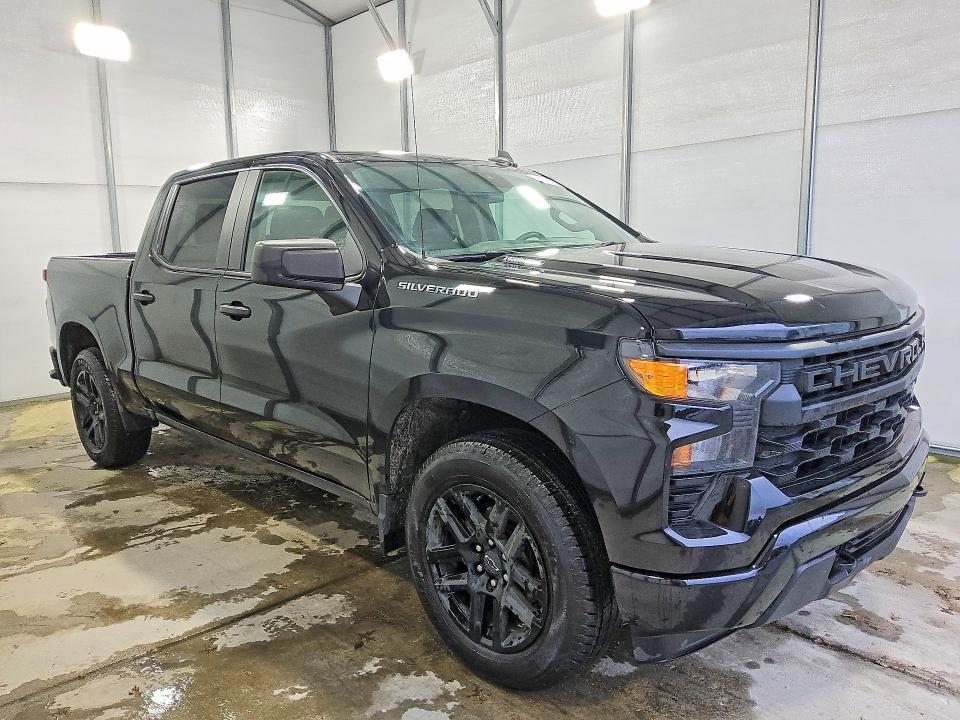 2025 Chevrolet Silverado C1500 Custom