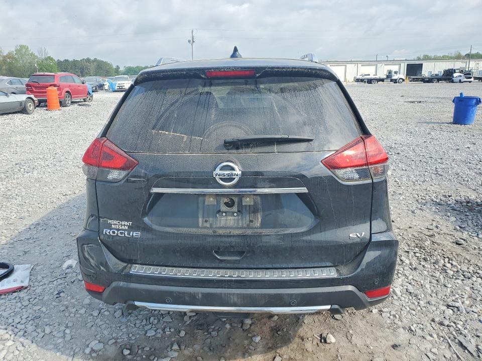 2020 Nissan Rogue sv