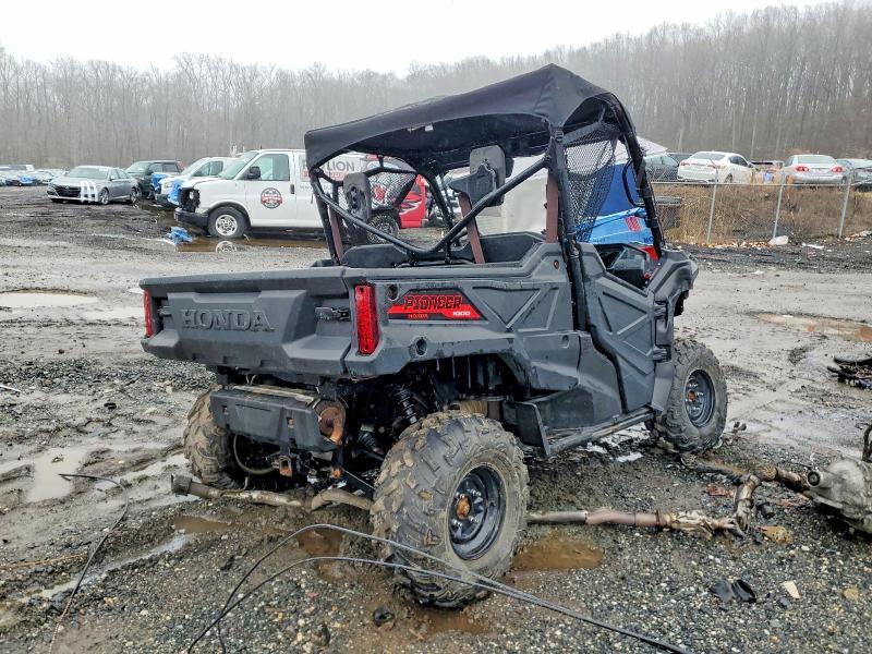 2016 Honda Pioneer 1000 Utility Vehicle