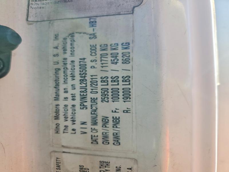 2011 Hino 258/268 BOX Truck