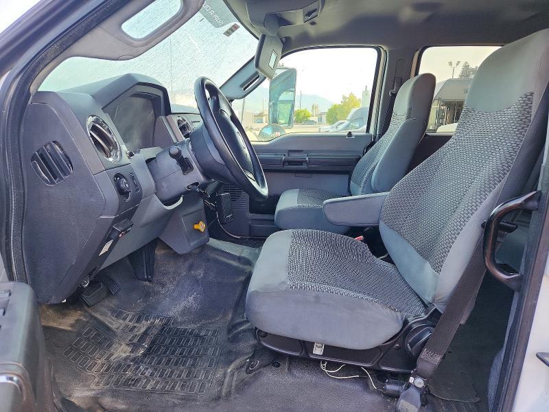 2015 Ford F650 Super Duty BOX Truck