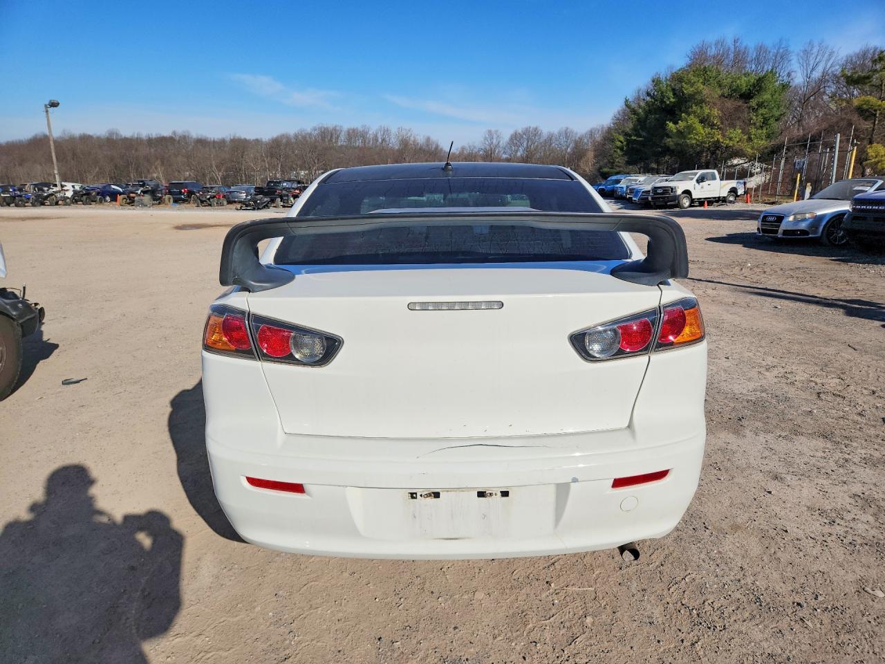 2013 Mitsubishi Lancer es