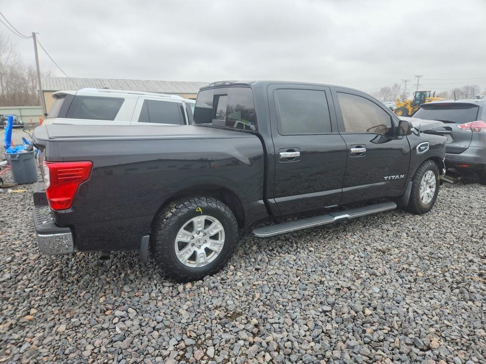 2017 Nissan Titan SV