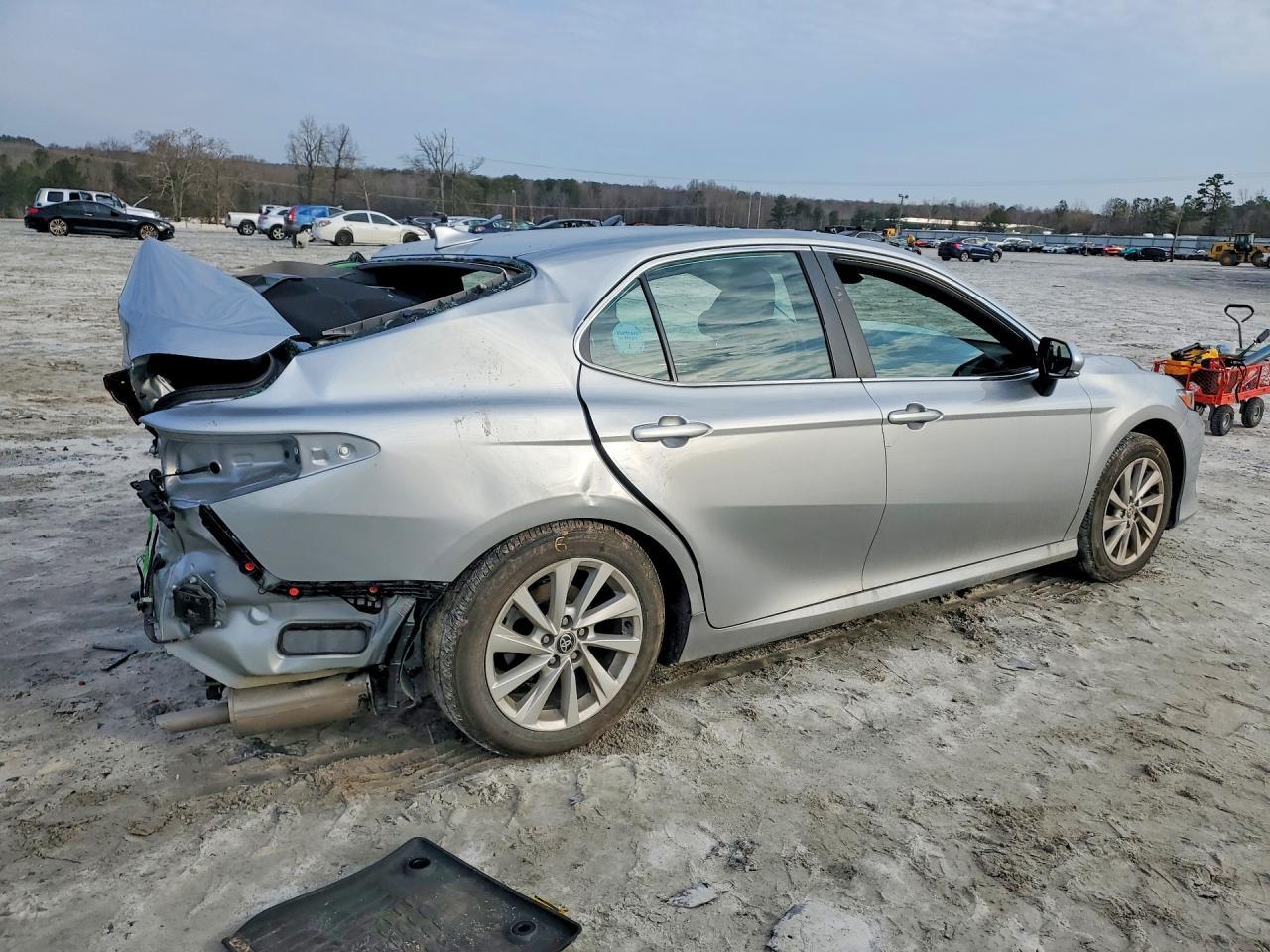 2023 Toyota Camry le