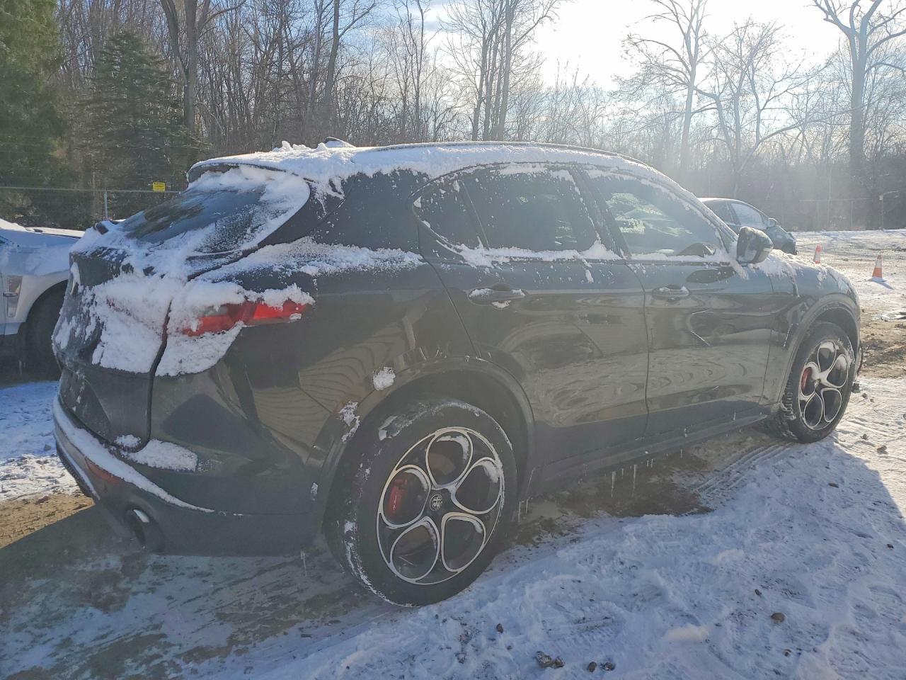 2022 Alfa Romeo Stelvio ti
