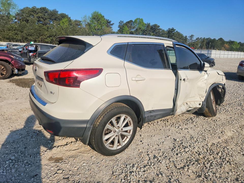 2018 Nissan Rogue Sport sv