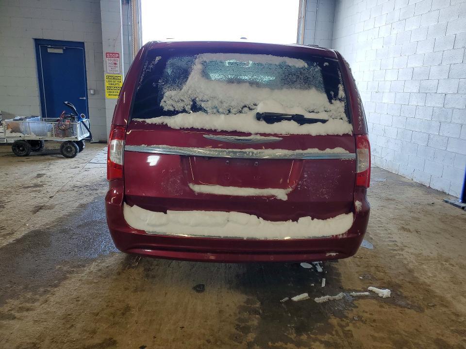 2012 Chrysler Town & Country Touring l