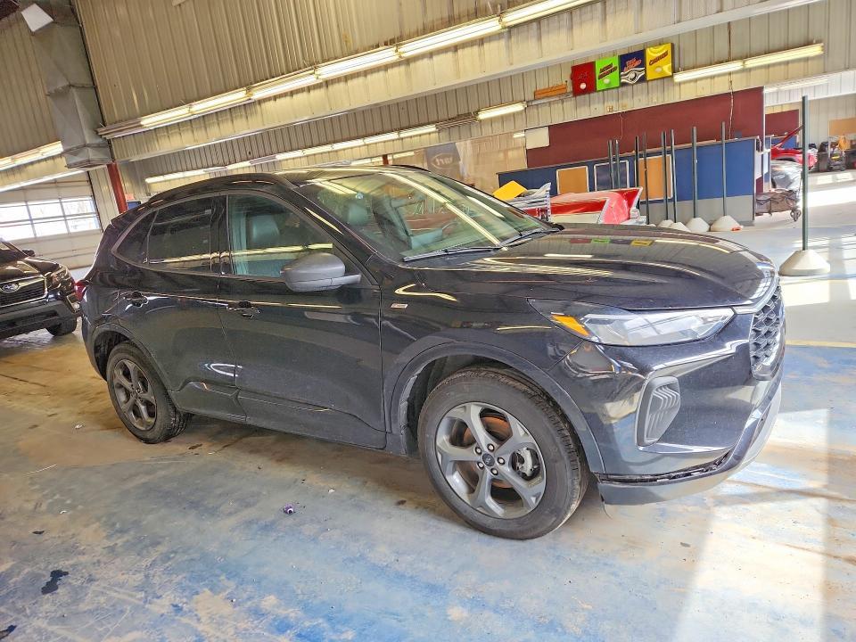 2024 Ford Escape st Line