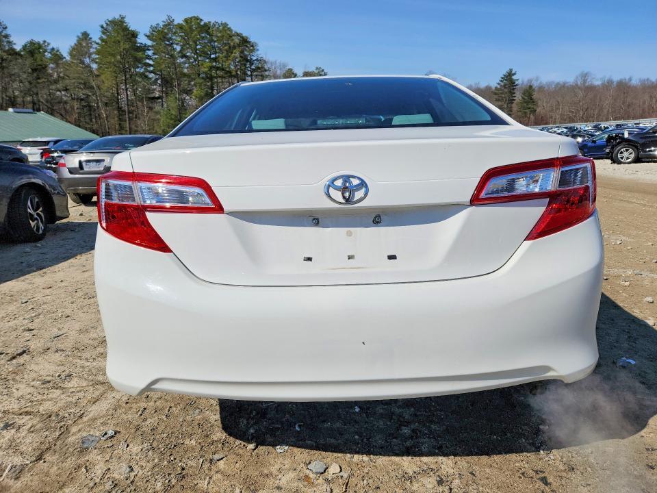 2012 Toyota Camry le