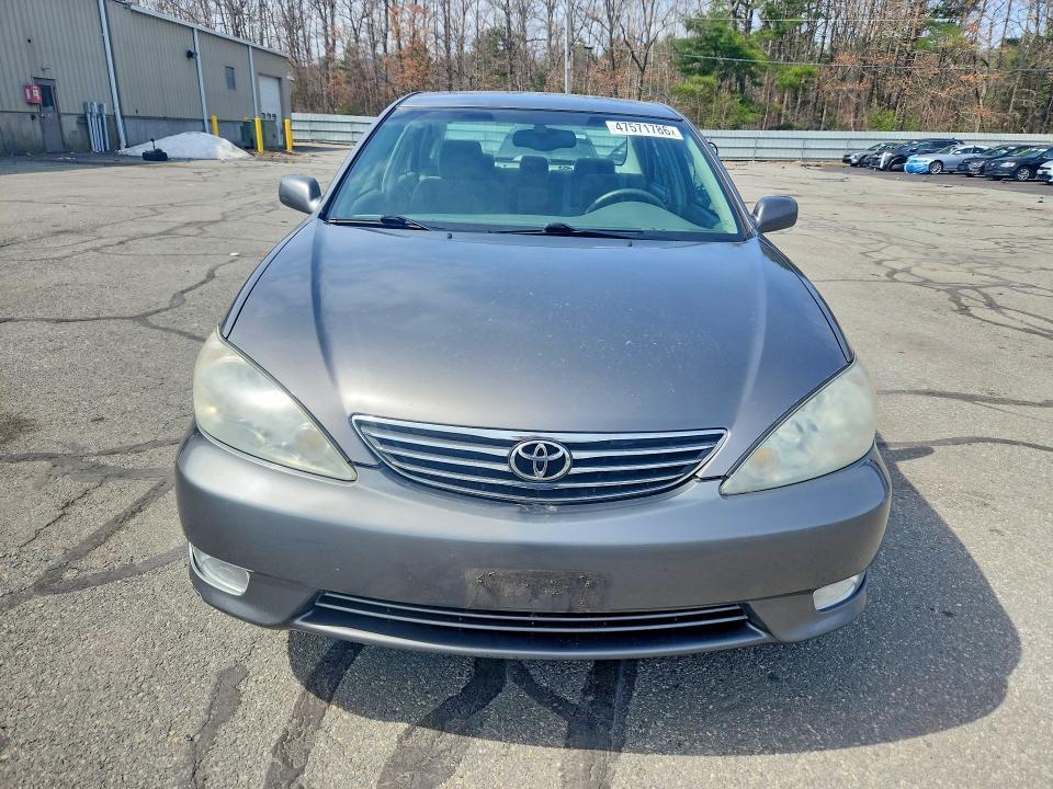 2005 Toyota Camry xle