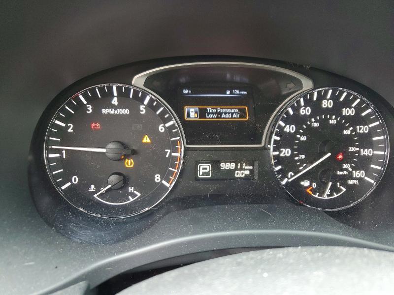 2015 Nissan Pathfinder sv