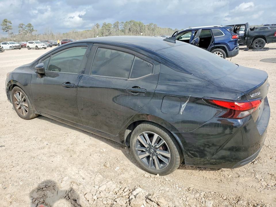 2021 Nissan Versa sv