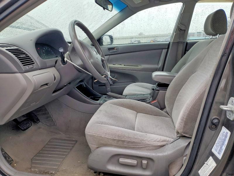 2003 Toyota Camry le