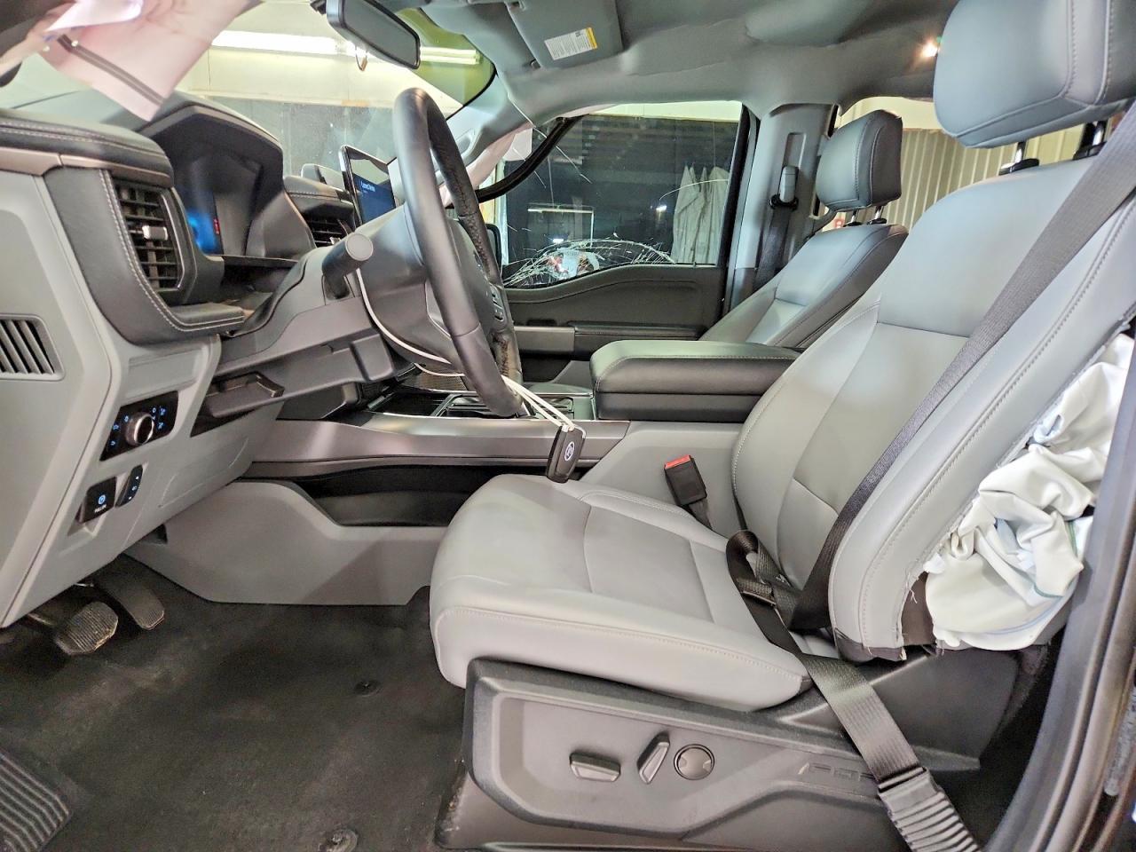 2025 Ford F150 Lightning XLT