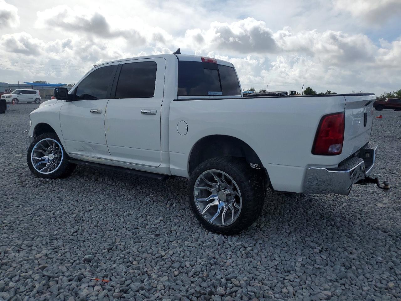 2017 Dodge RAM 1500 SLT