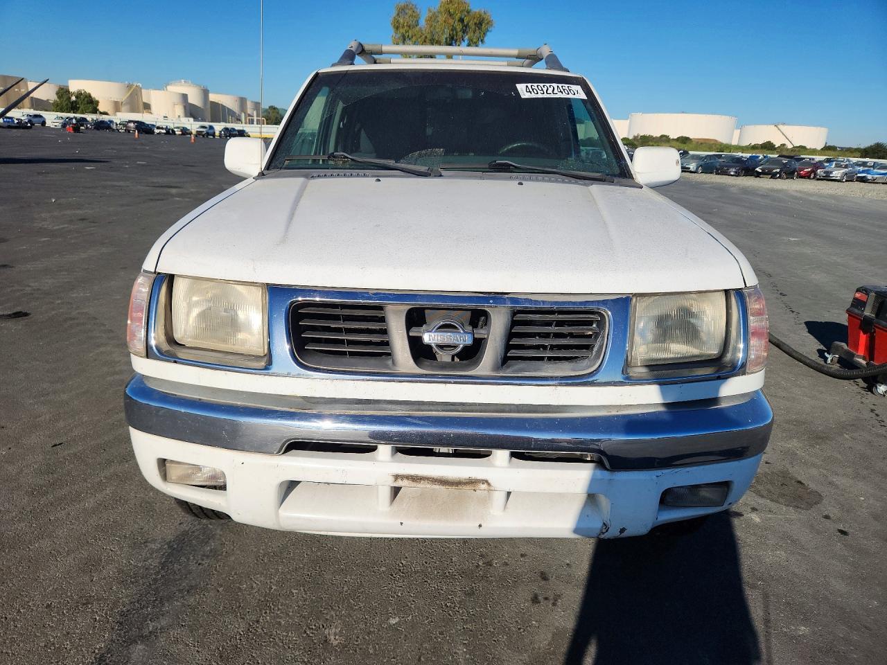2000 Nissan Frontier XE