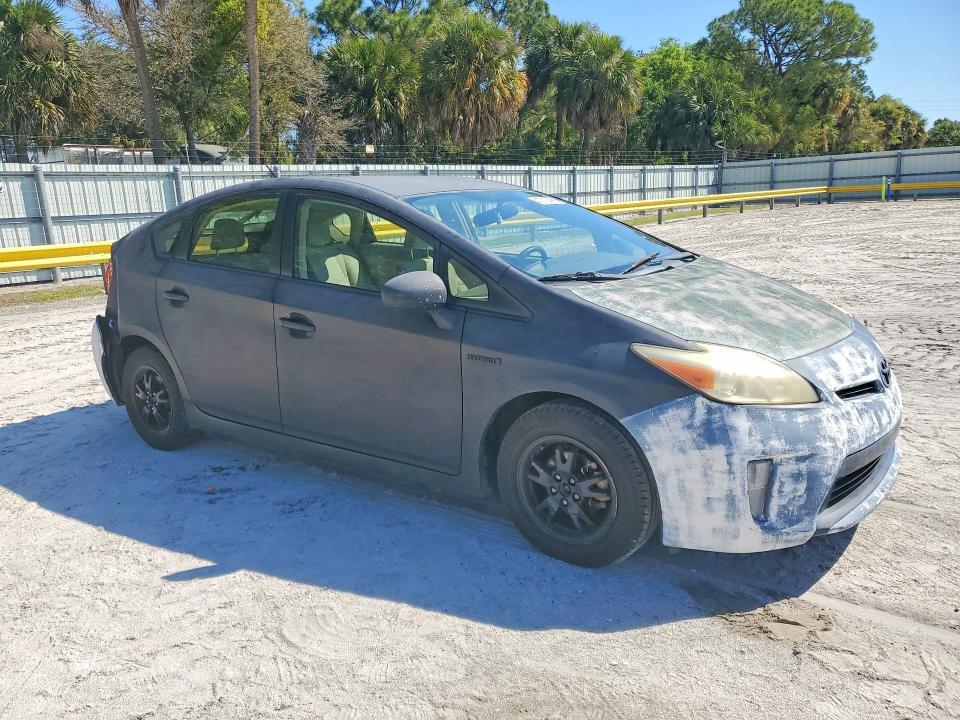 2013 Toyota Prius two